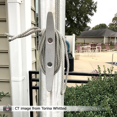 Aluminum flagpole cleats